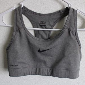 Nike Pro Sports Bra